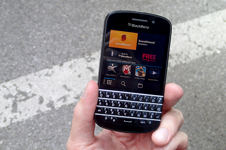 BlackBerry-Q10-(22).png